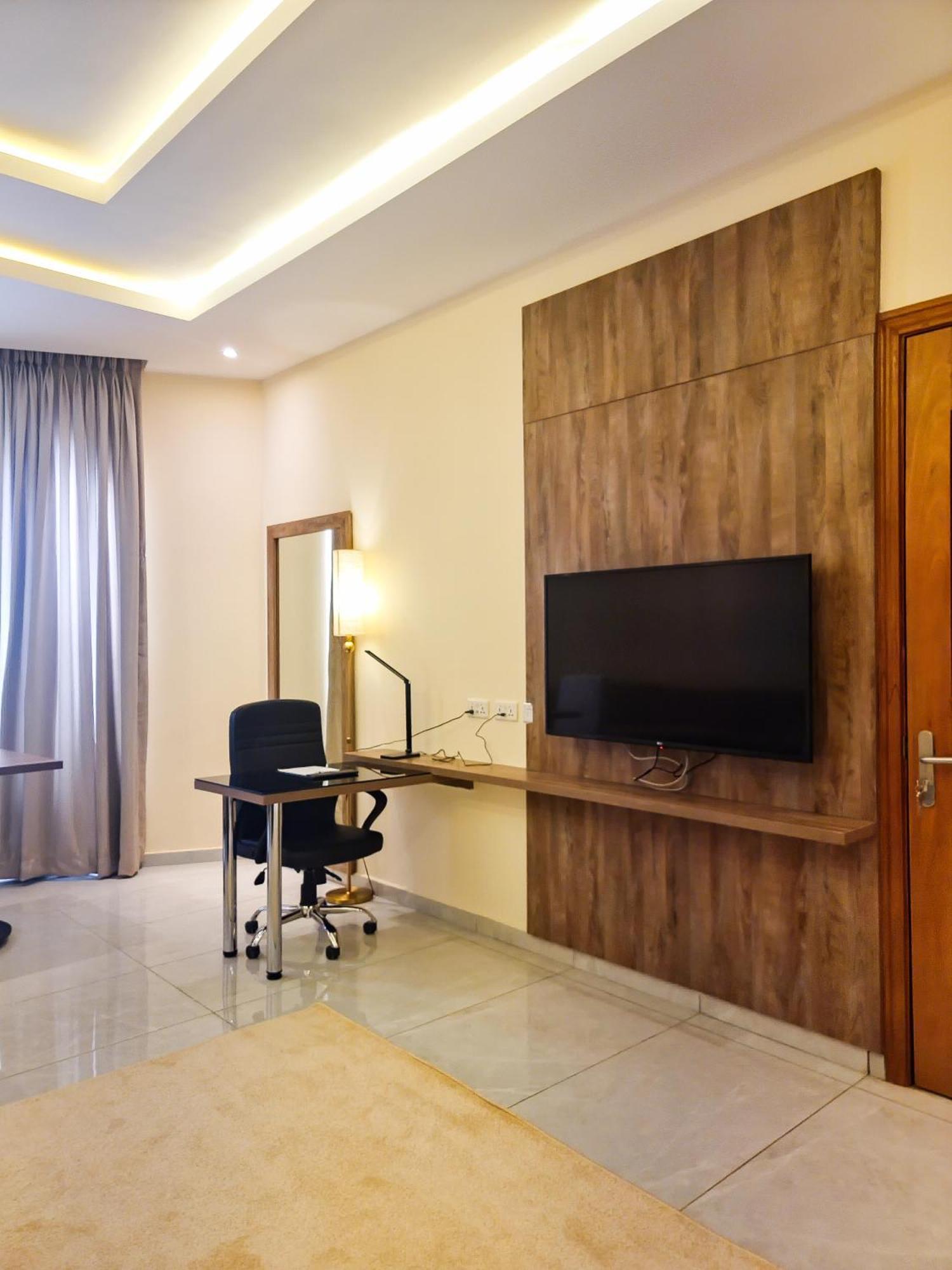 Vintano Hotel Lekki Esterno foto