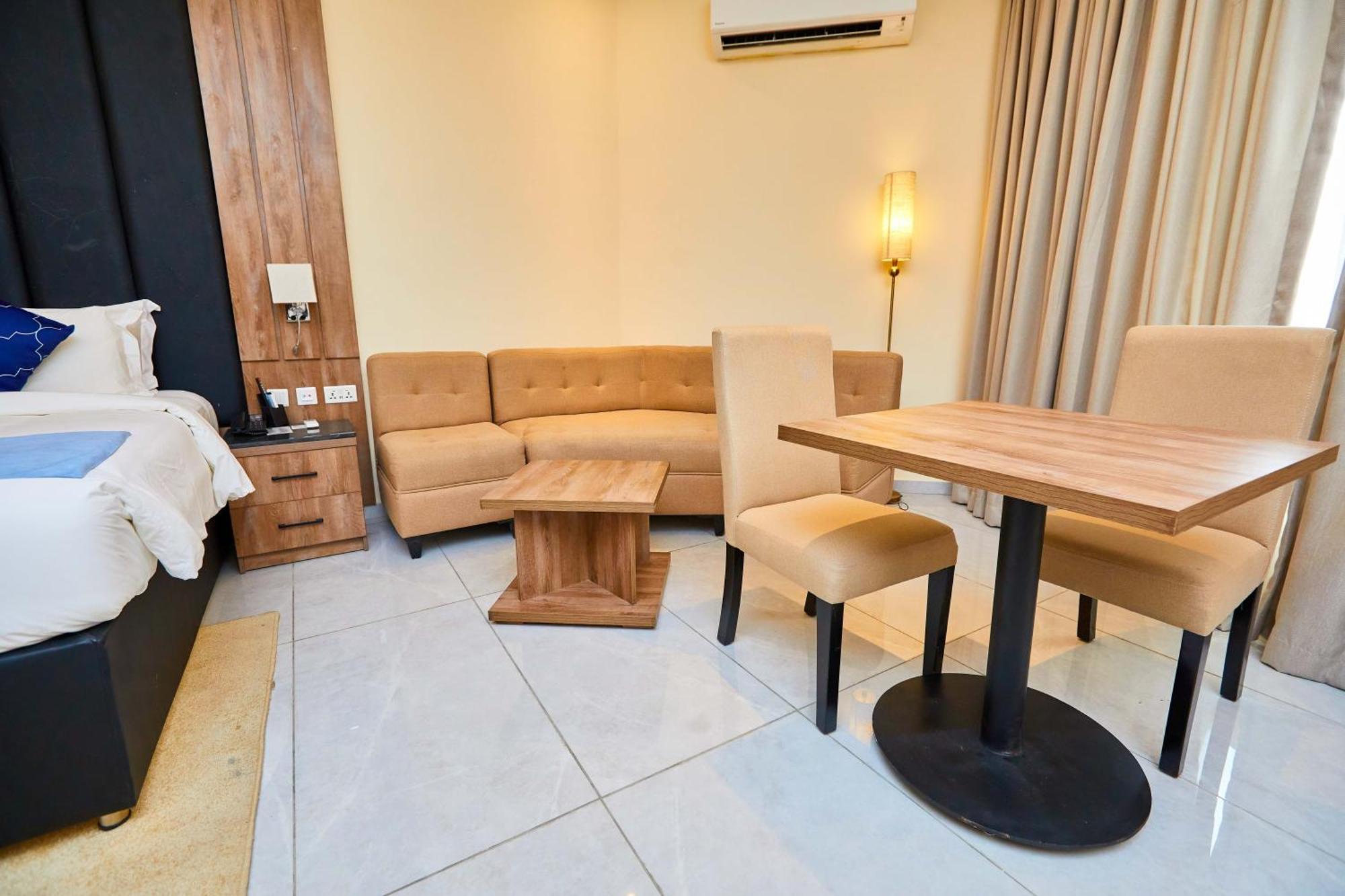 Vintano Hotel Lekki Esterno foto